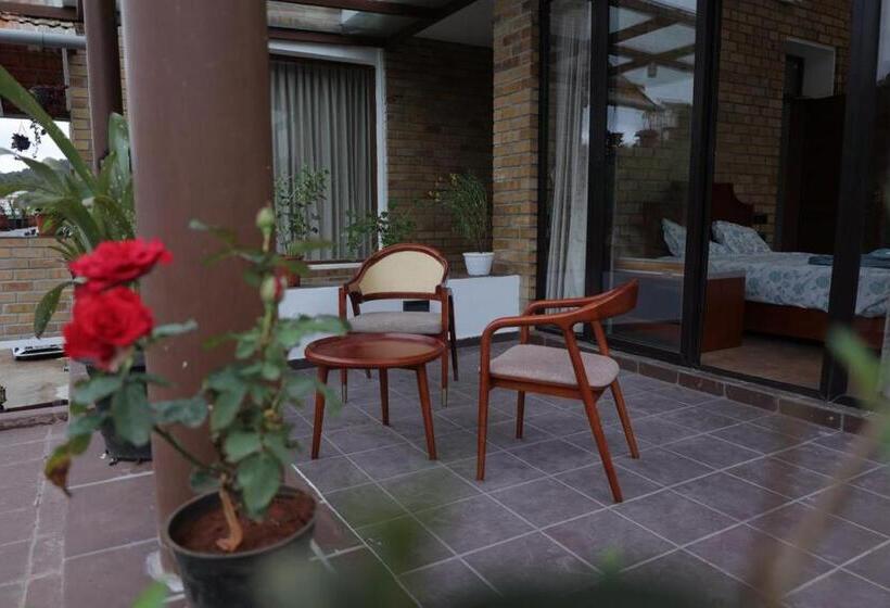 هتل Rs Family Stay