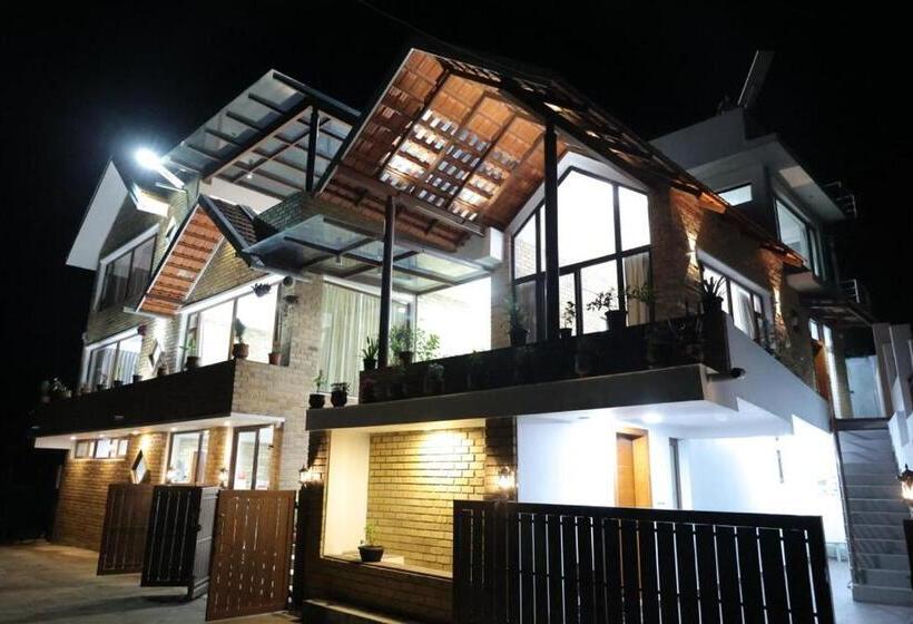 هتل Rs Family Stay