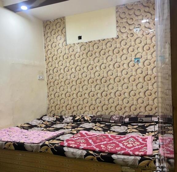 فندق Shivganga Guest House