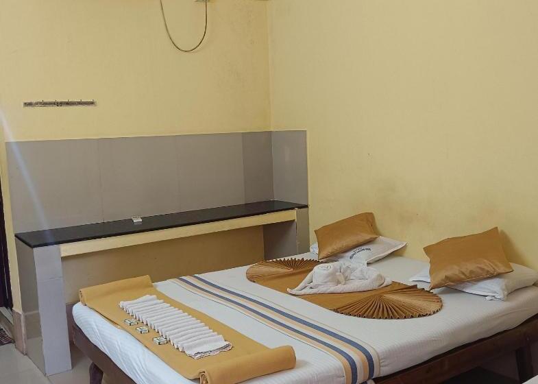 酒店 Shri Matha Chathra Residency