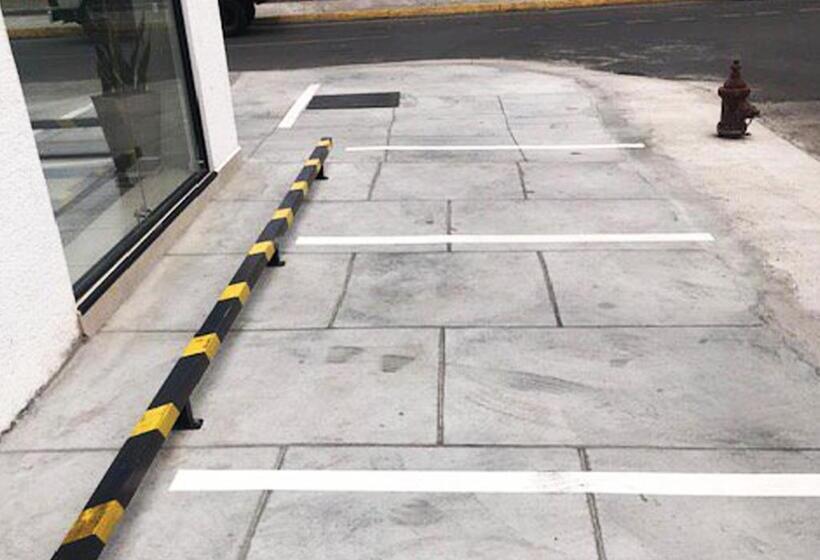 ホテル Suites La Fontana