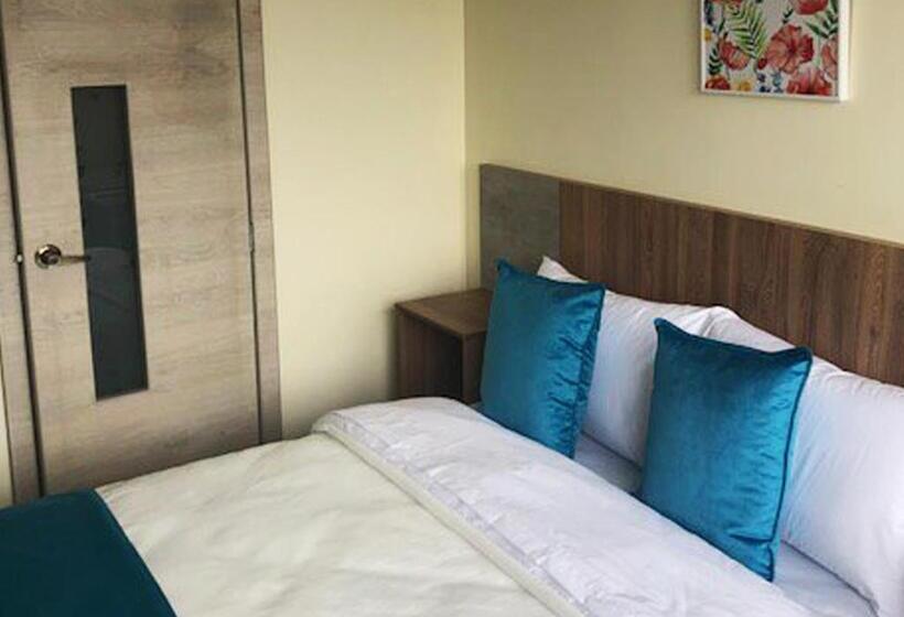 ホテル Suites La Fontana