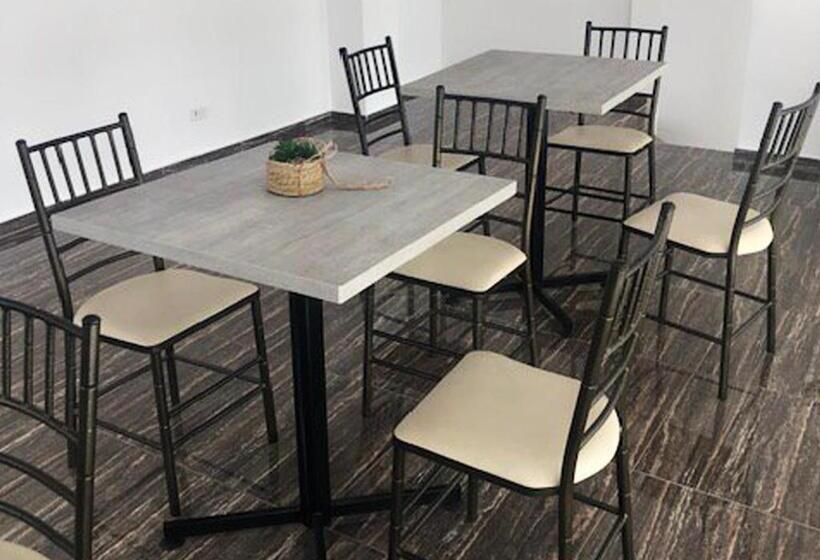 ホテル Suites La Fontana