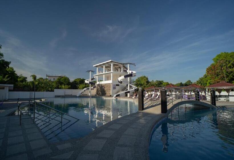 فندق The Blessed Purple Bamboo Beach Resort