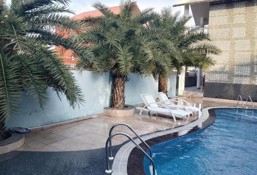 בית מלון כפרי The Farmerian Resort