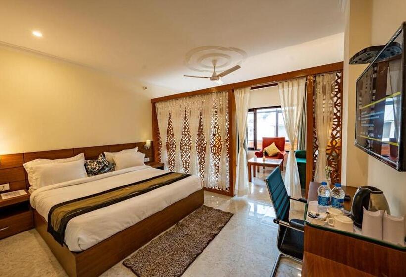 בית מלון כפרי The Himalayan Stays Nainital