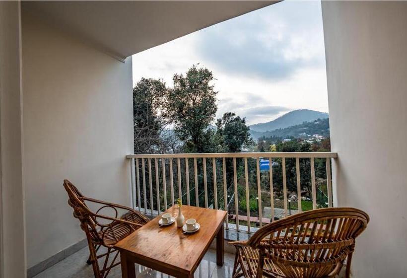 בית מלון כפרי The Himalayan Stays Nainital