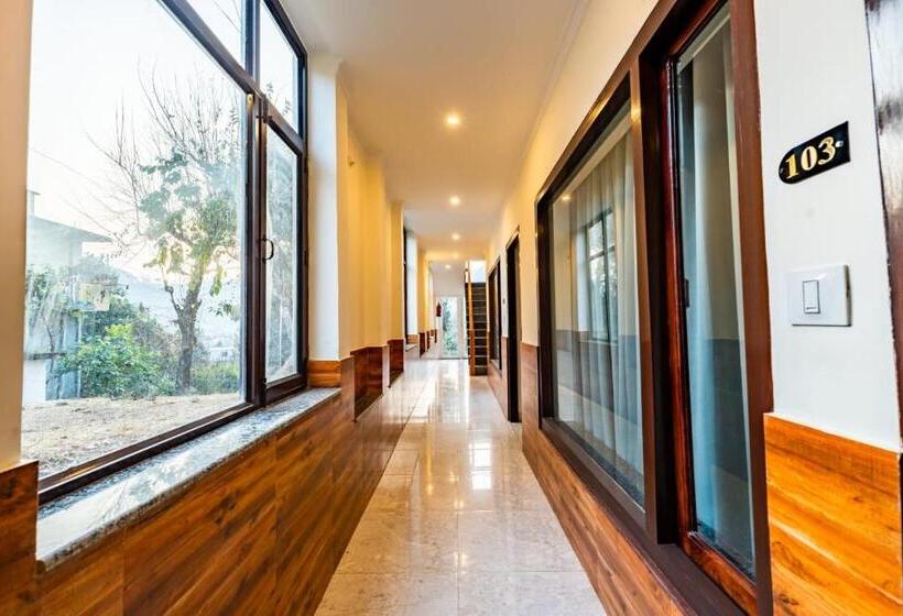 בית מלון כפרי The Himalayan Stays Nainital