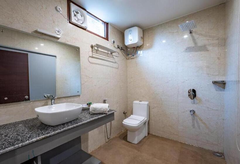 בית מלון כפרי The Himalayan Stays Nainital