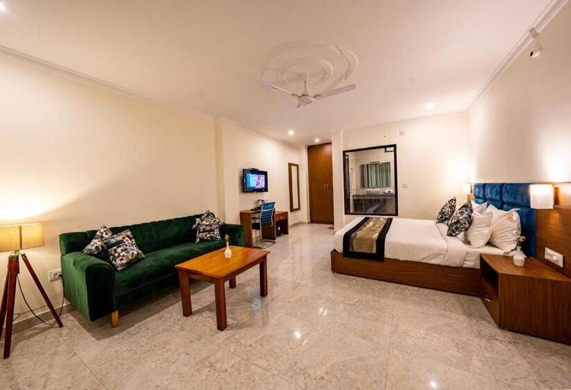 בית מלון כפרי The Himalayan Stays Nainital