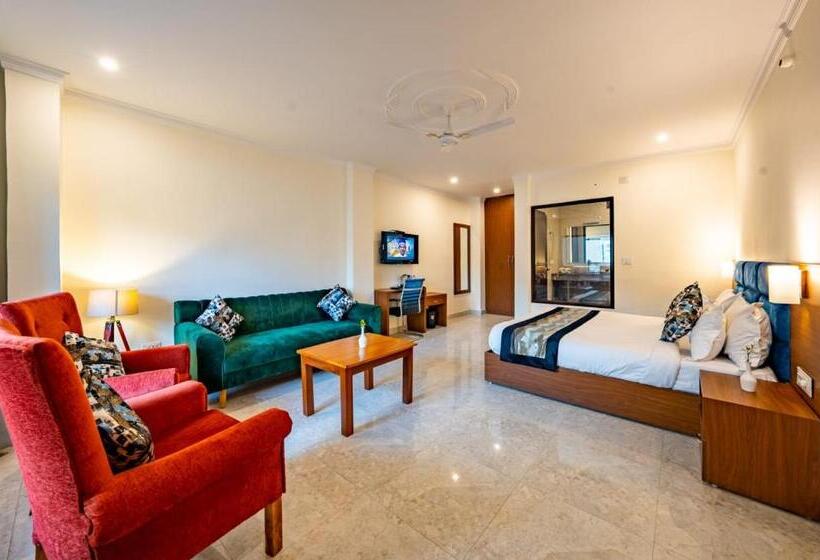 בית מלון כפרי The Himalayan Stays Nainital