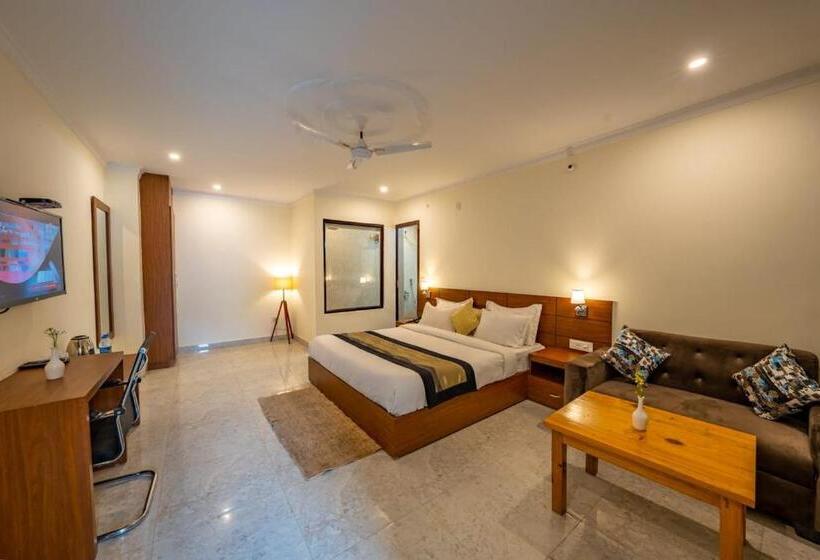 בית מלון כפרי The Himalayan Stays Nainital