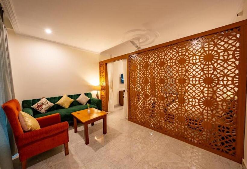 בית מלון כפרי The Himalayan Stays Nainital