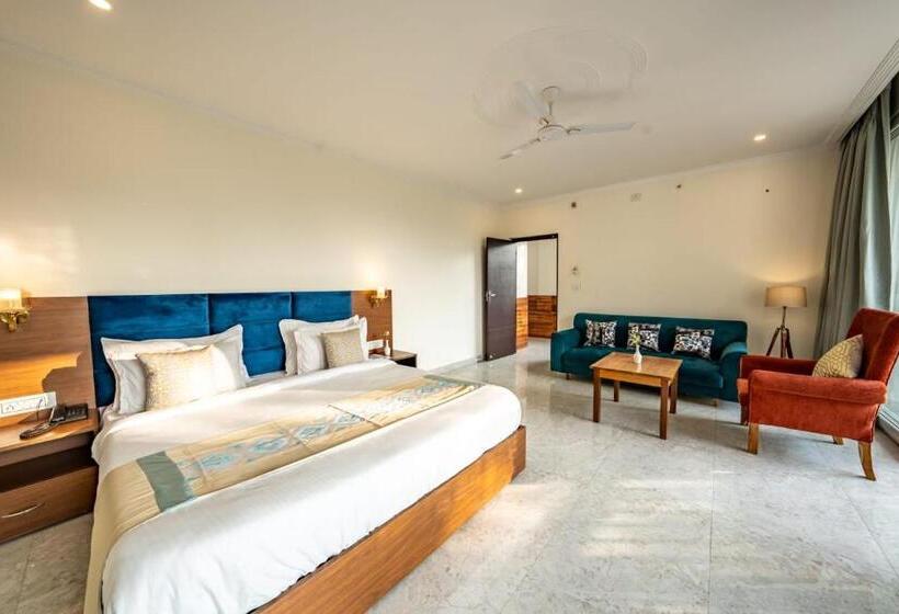 בית מלון כפרי The Himalayan Stays Nainital