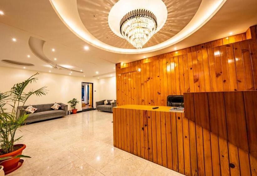 בית מלון כפרי The Himalayan Stays Nainital