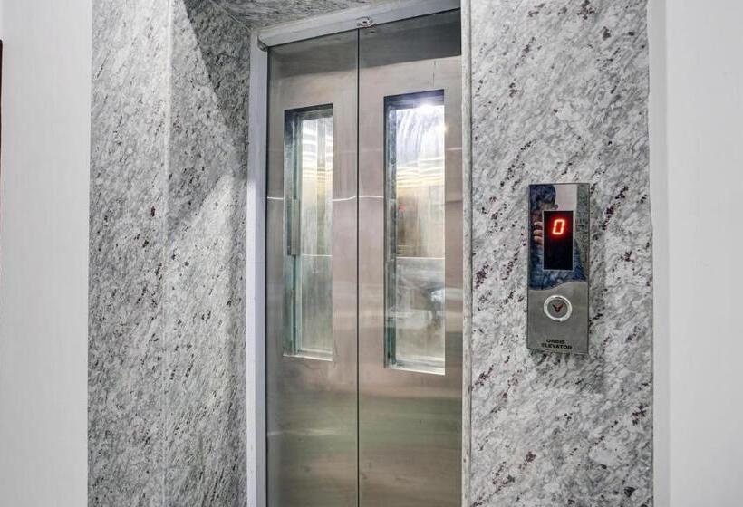 호텔 Townhouse 1124 Majesty Inn