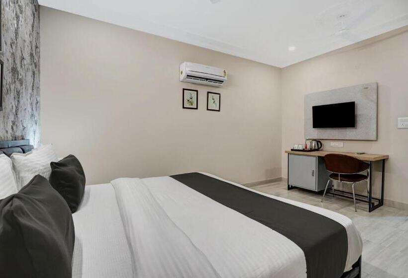 호텔 Townhouse 1124 Majesty Inn