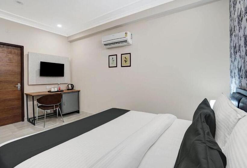 호텔 Townhouse 1124 Majesty Inn