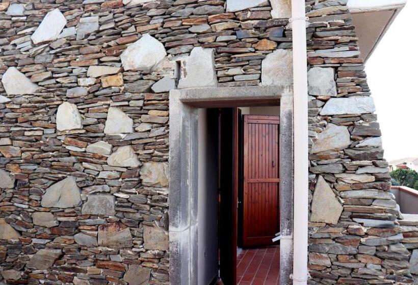 Moon Valley La Pelosa