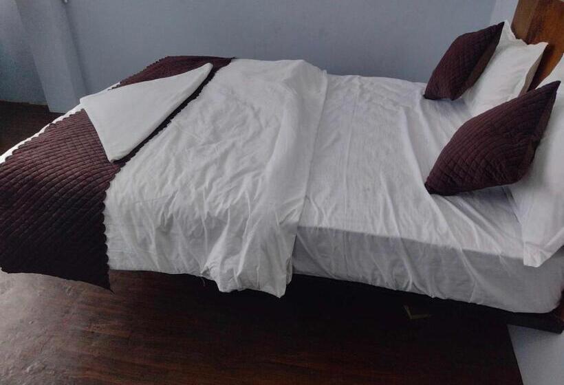 בית מלון כפרי Sun City