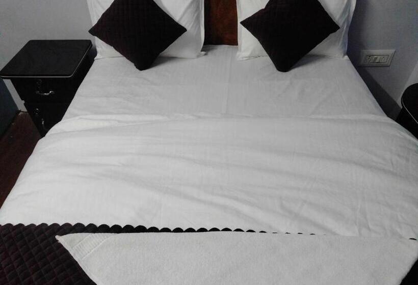 בית מלון כפרי Sun City