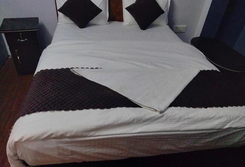 בית מלון כפרי Sun City