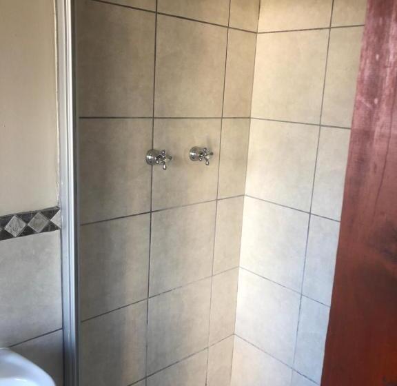 بنسيون Aderem Blus Rooms