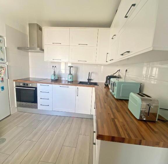 Пансион Amora S Guest House