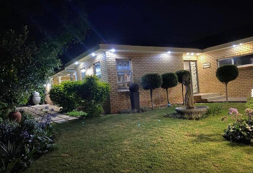 פנסיון Aquadel Accomodation