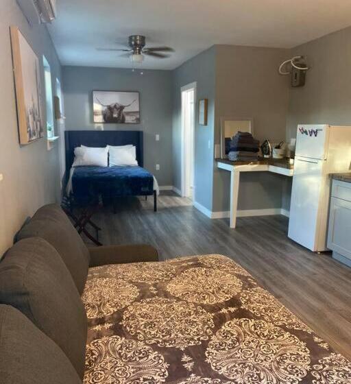 פנסיון Atx Tiny House