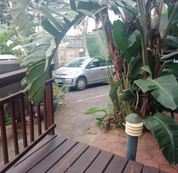 פנסיון Bayview Guest House