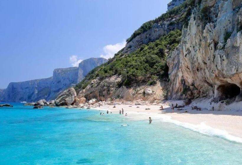 פנסיון Bonora Suites