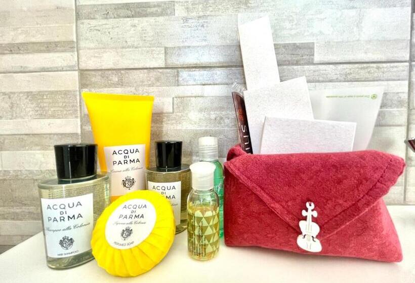 פנסיון Bonora Suites