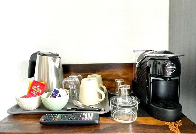 פנסיון Bonora Suites