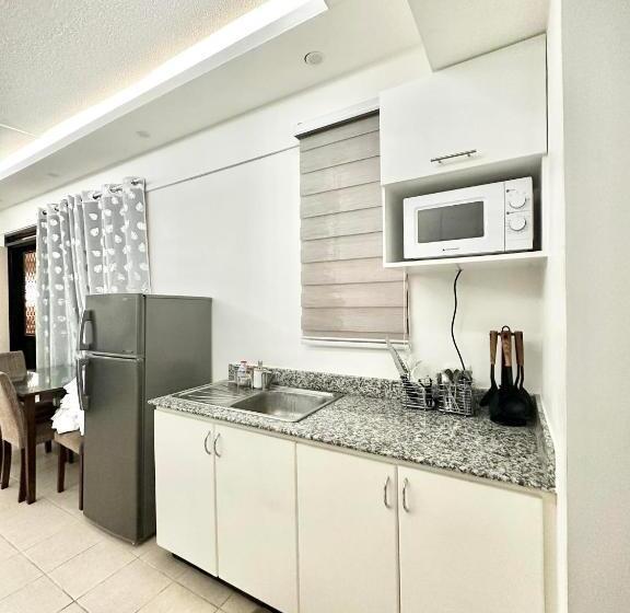 פנסיון Caiden S Home