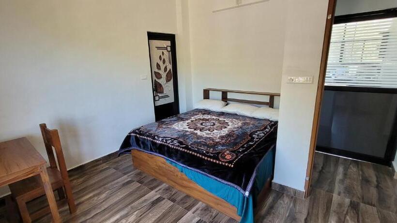 Пансион Cave Castle Panchalimedu