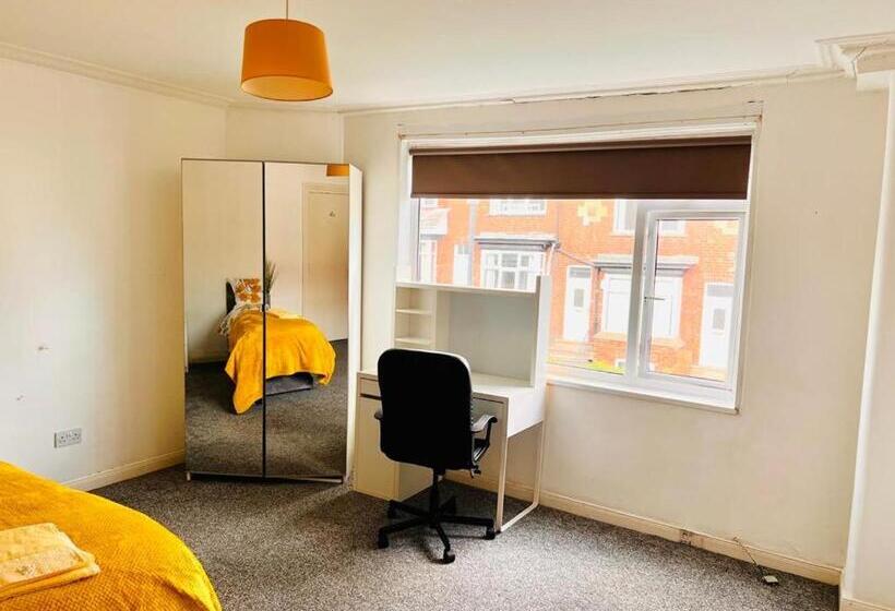 פנסיון Double Room Close To Headingley Stadium Leeds