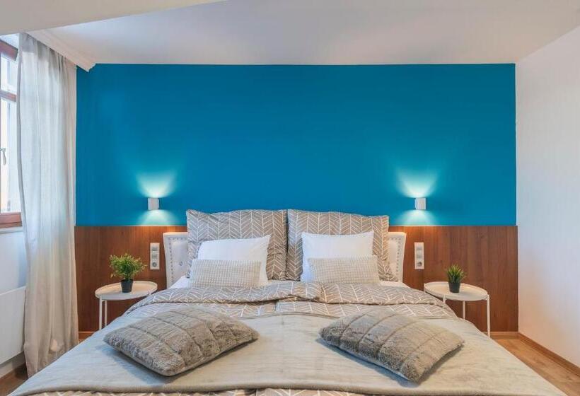 ペンション Feel Good House