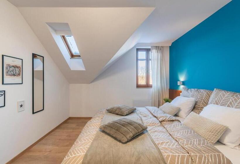 ペンション Feel Good House