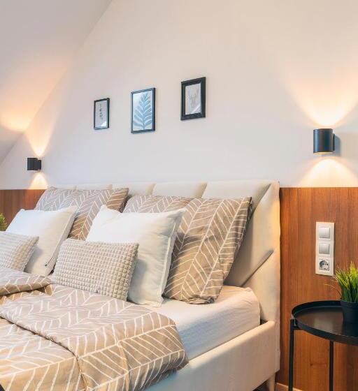 ペンション Feel Good House