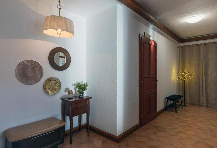 ペンション Feel Good House