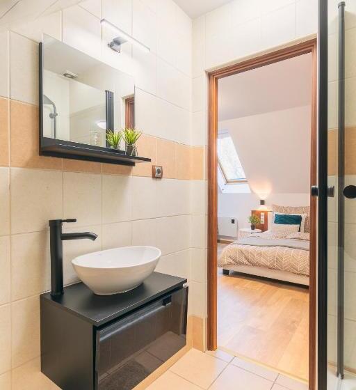 ペンション Feel Good House