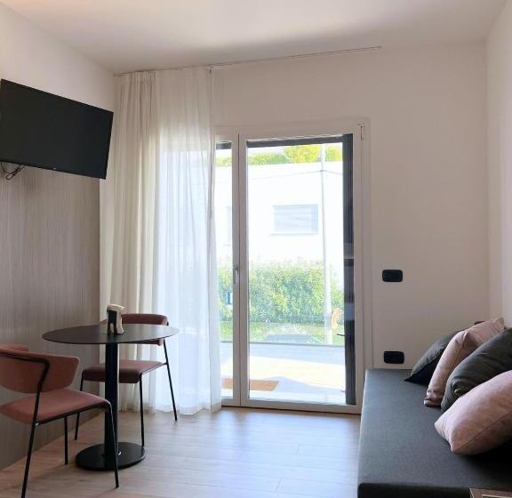 膳宿费 Green House