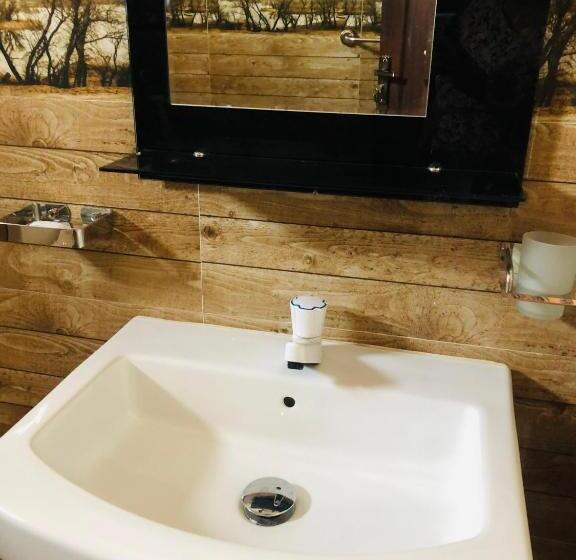 膳宿费 Green Leaf Negombo