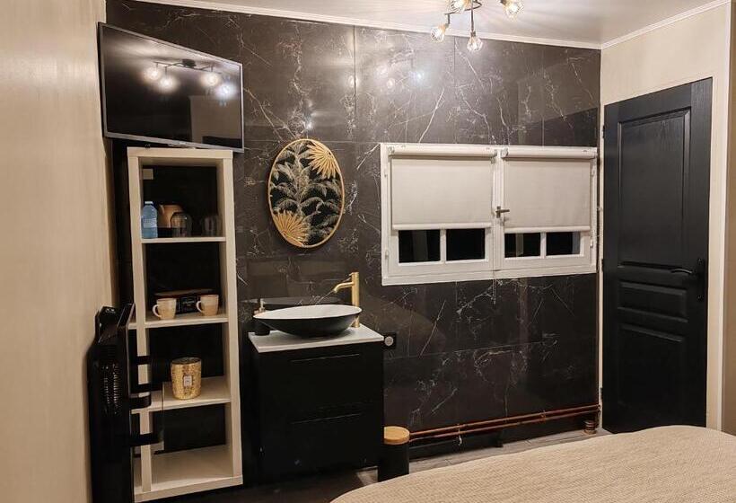 펜션 Hébergement Proche Aéroport De Nantes