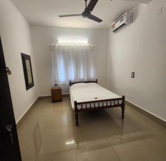 פנסיון Holidaze