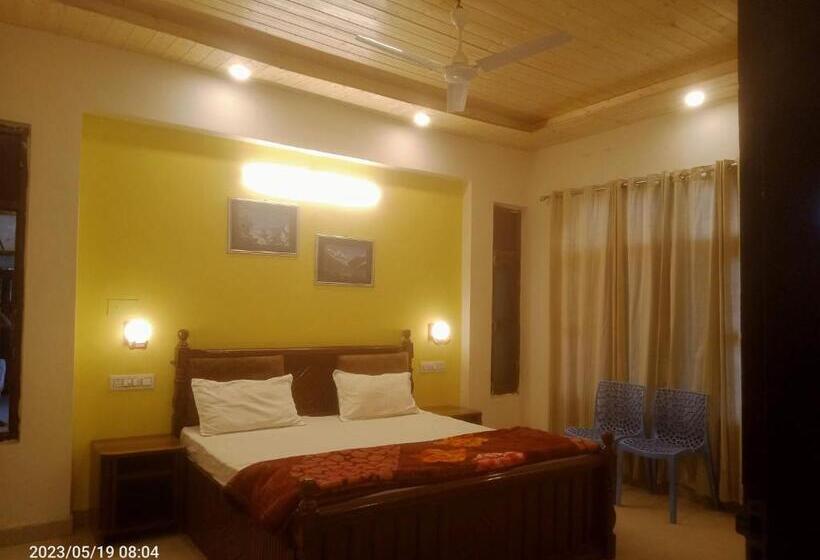 펜션 Kamakshi Guest House