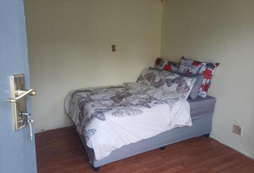 بنسيون Kempton Park Lodge Esther Park