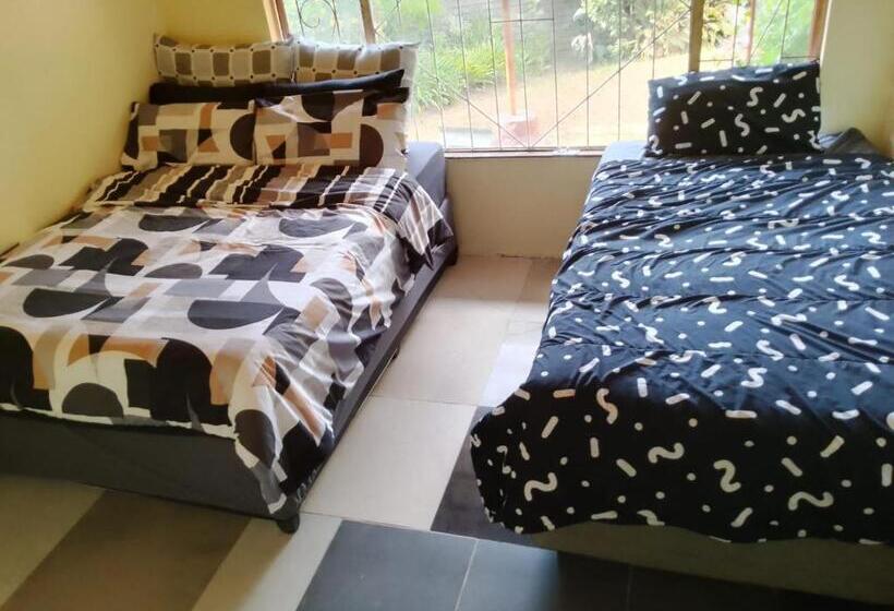 بنسيون Kempton Park Lodge Esther Park