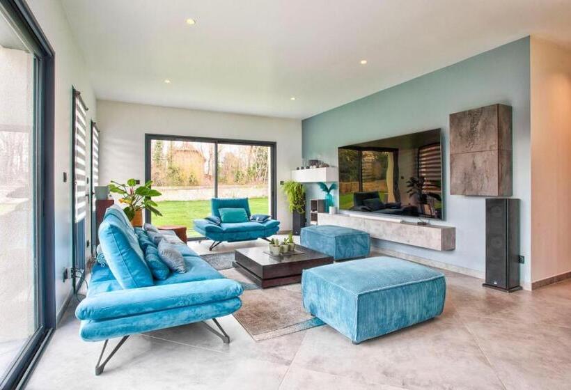 펜션 Villa Howard — Jacuzzi, Tranquility & Parking